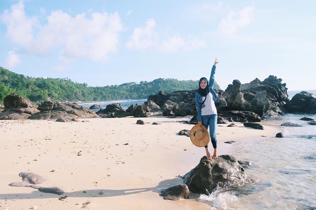 Foto pantai nampu wonogiri