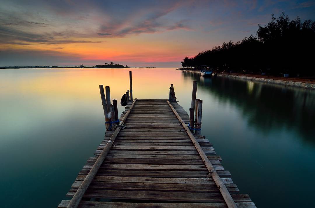 Sunset pantai marina