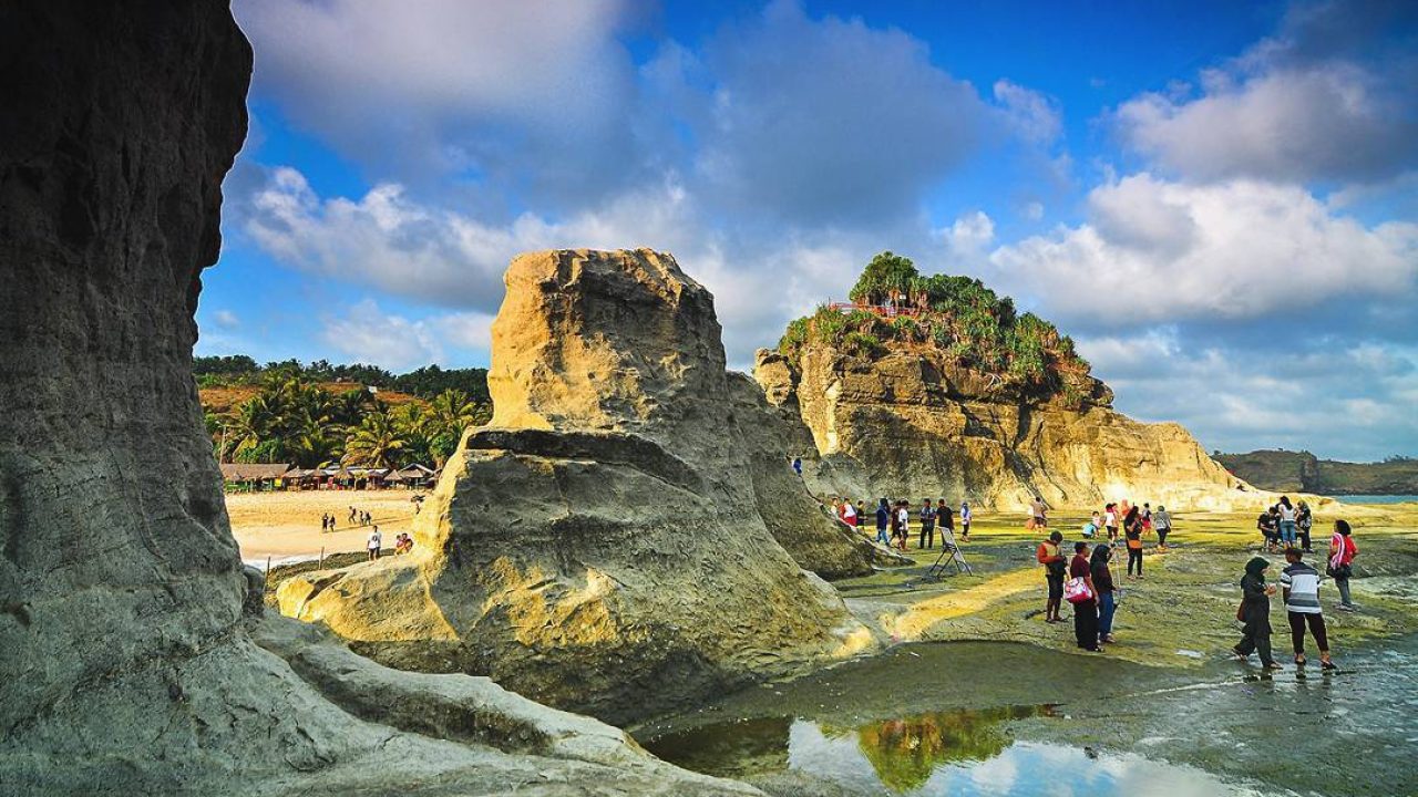 Pantai Klayar Pacitan Jawa Timur Garispantaicom