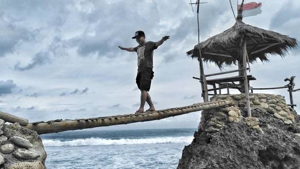 Pantai Watulawang Yogyakarta