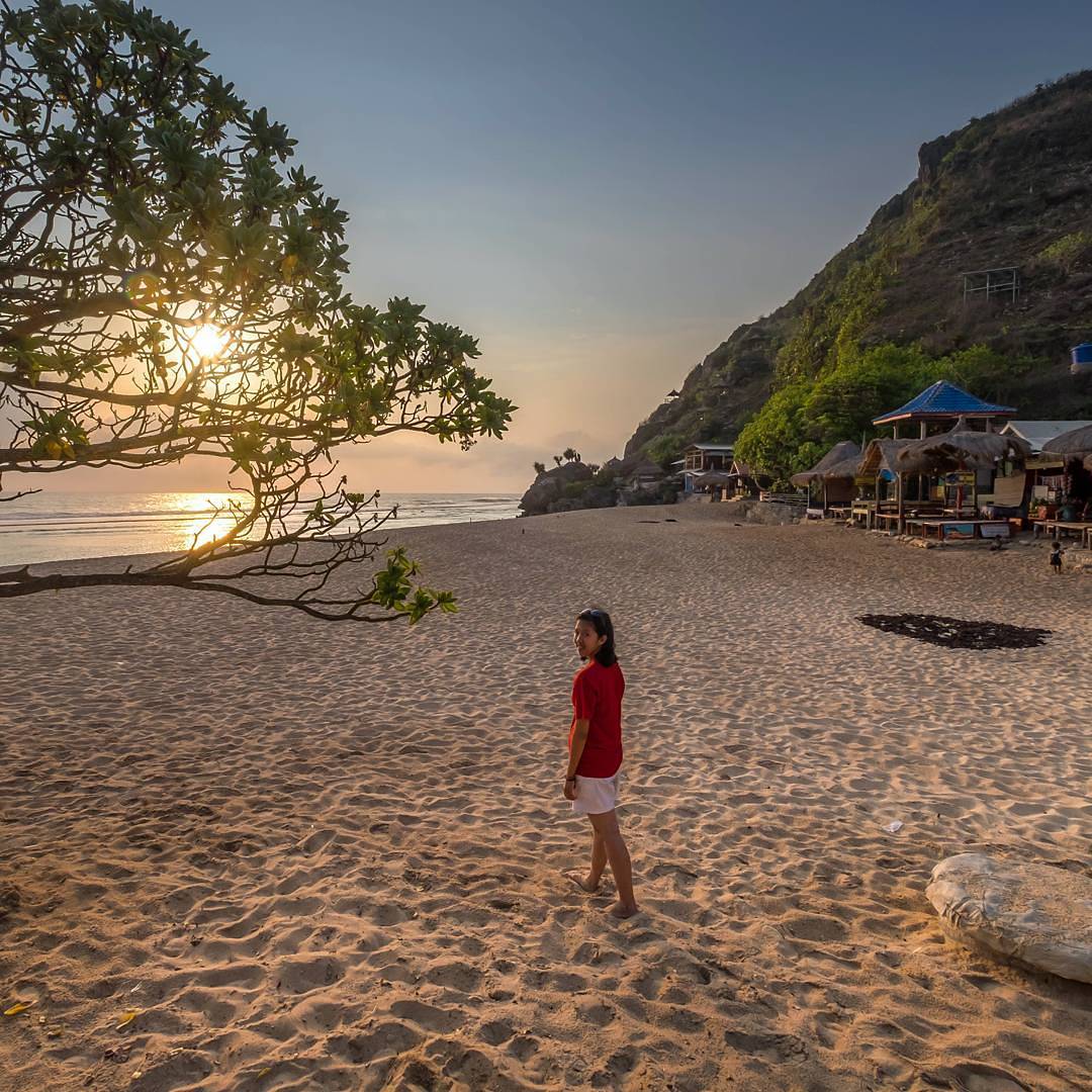 foto pantai pok tunggal