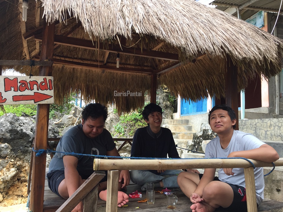 gazebo pantai pok tunggal