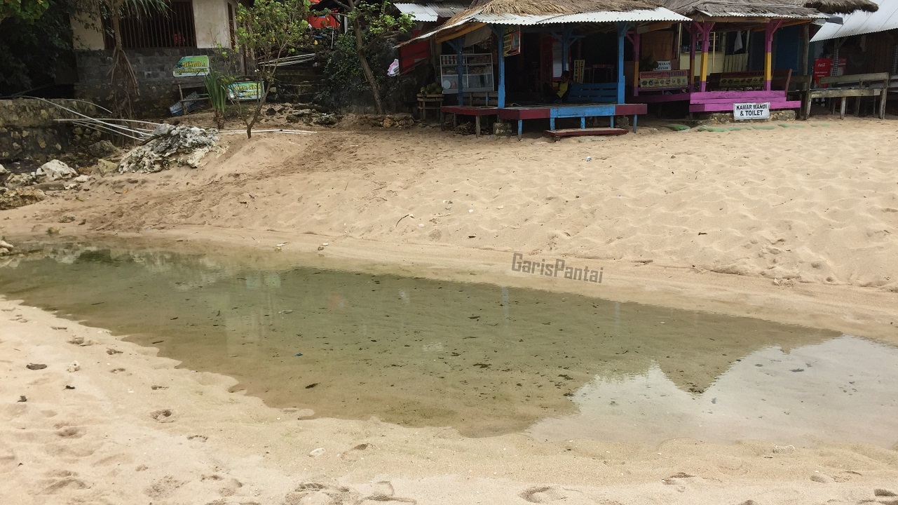 kubangan air tawar pantai pok tunggal