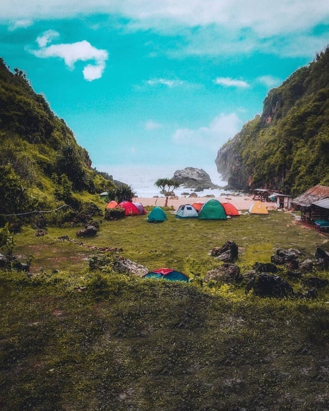 camping di pantai siung