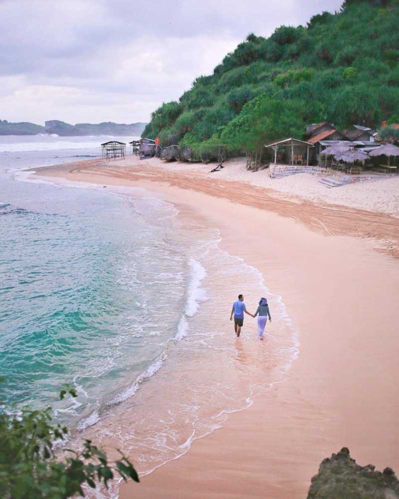 Pantai Ngandong: Harga Tiket, Fasilitas Lengkap, dan Spot Menarik