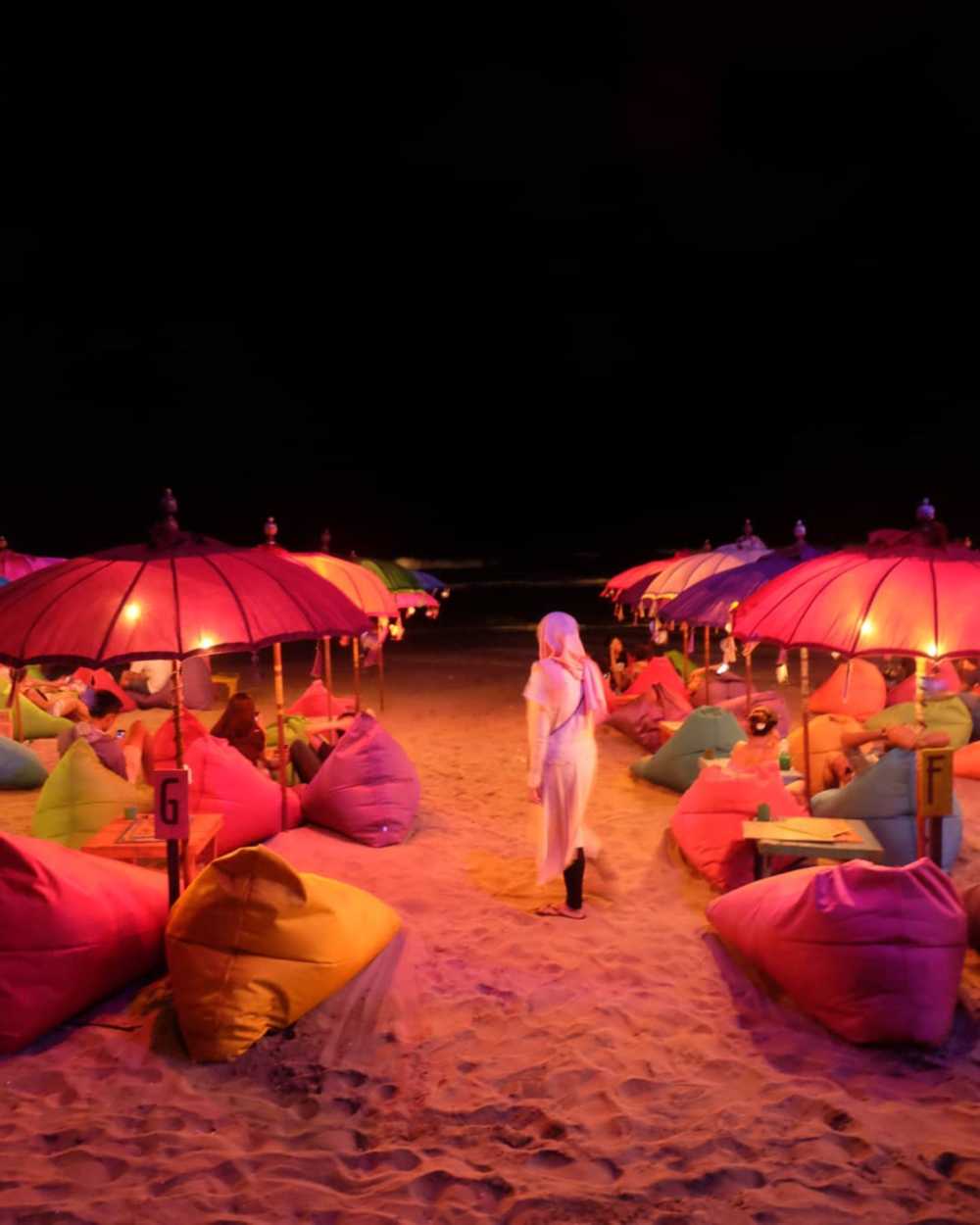 Pantai seminyak nightlife