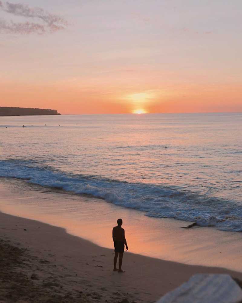 Sunset pantai dreamland bali