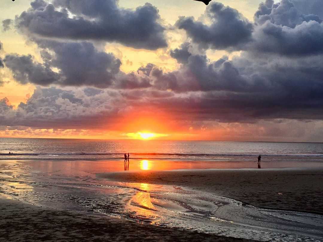 Sunset pantai seminyak