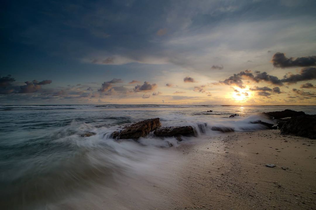 Pantai minajaya