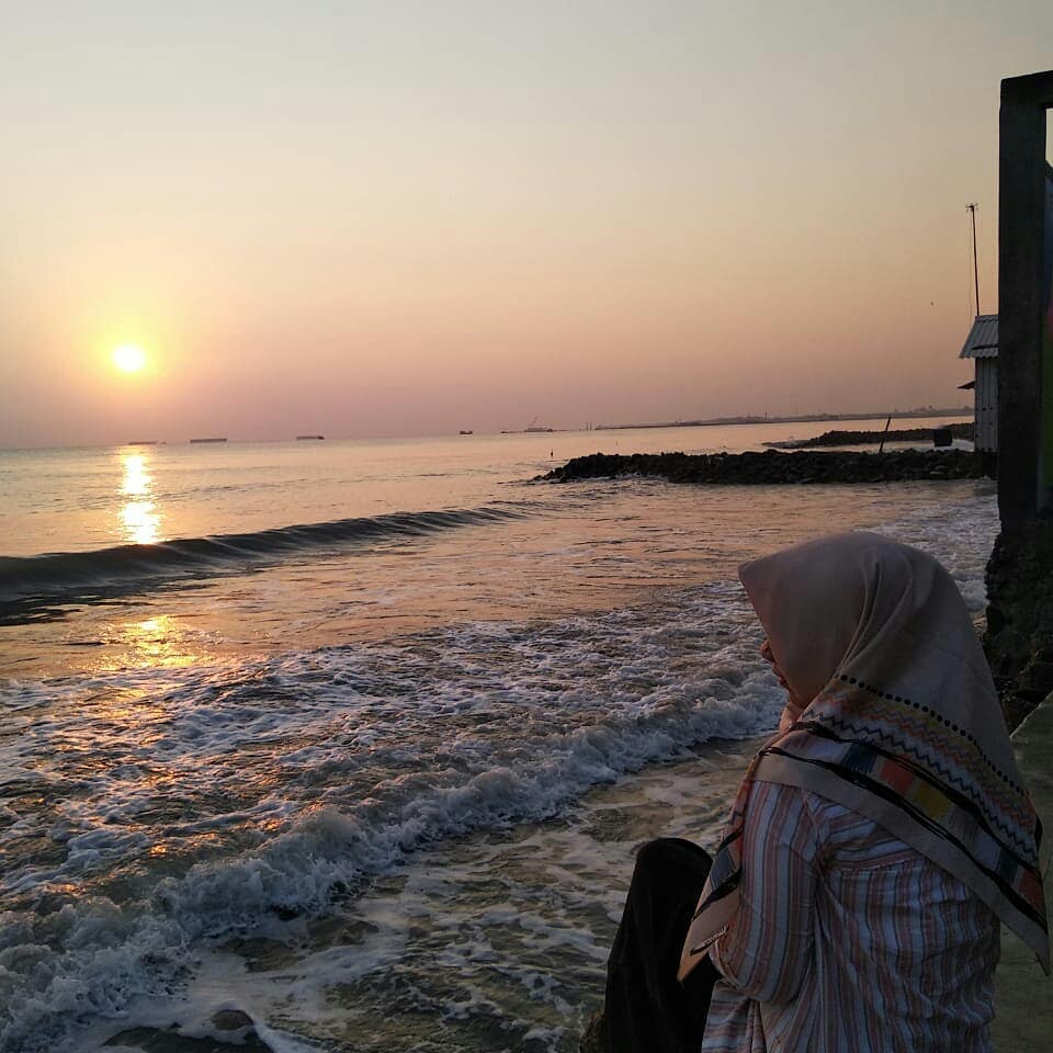 Sunset pantai muarareja