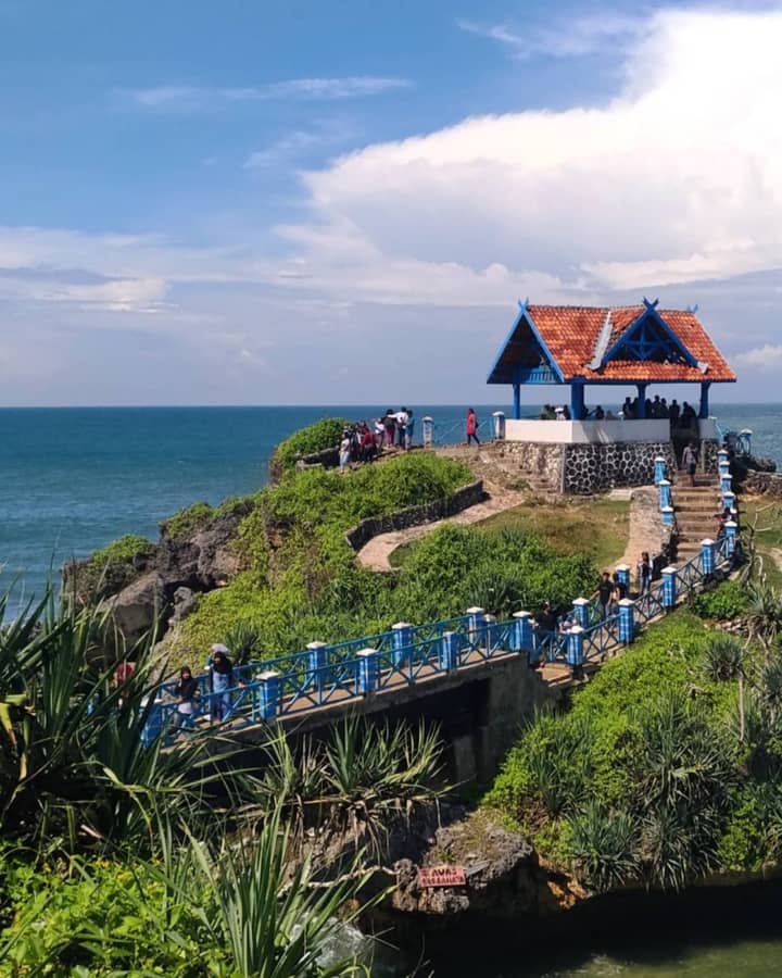 Gazebo pantai kukup