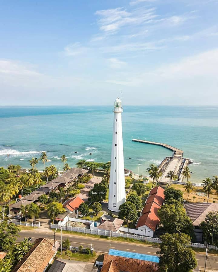 mercusuar pantai anyer