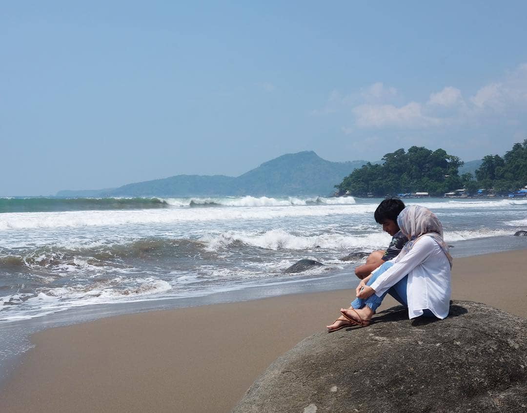 foto pantai cimaja